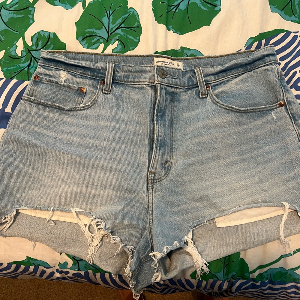 Women’s Abercrombie Curve Love Jean Shorts